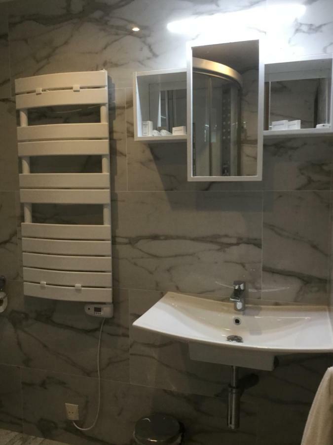 Au Manoir Des Vallees Maffe Dış mekan fotoğraf